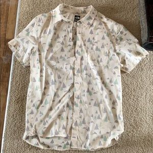 Men’s North Face short-sleeve button-up